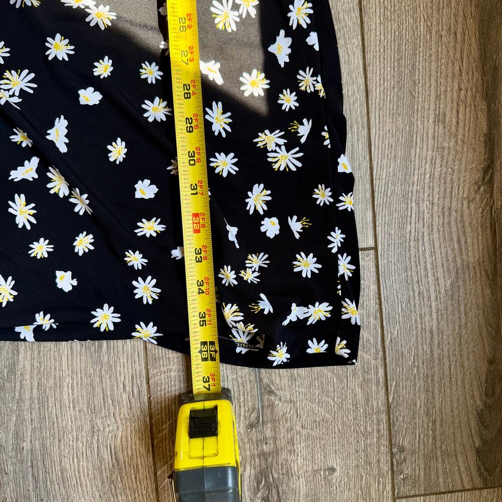 Cynthia Rowley Daisy Print Black Floral Shirt Cottagecore Button Front Size 12 - Picture 10 of 10